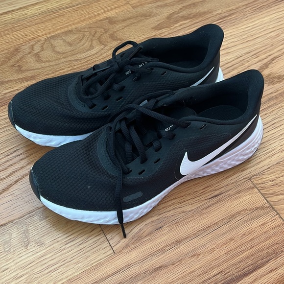 Nike Revolution US 7 Black - Picture 1 of 4